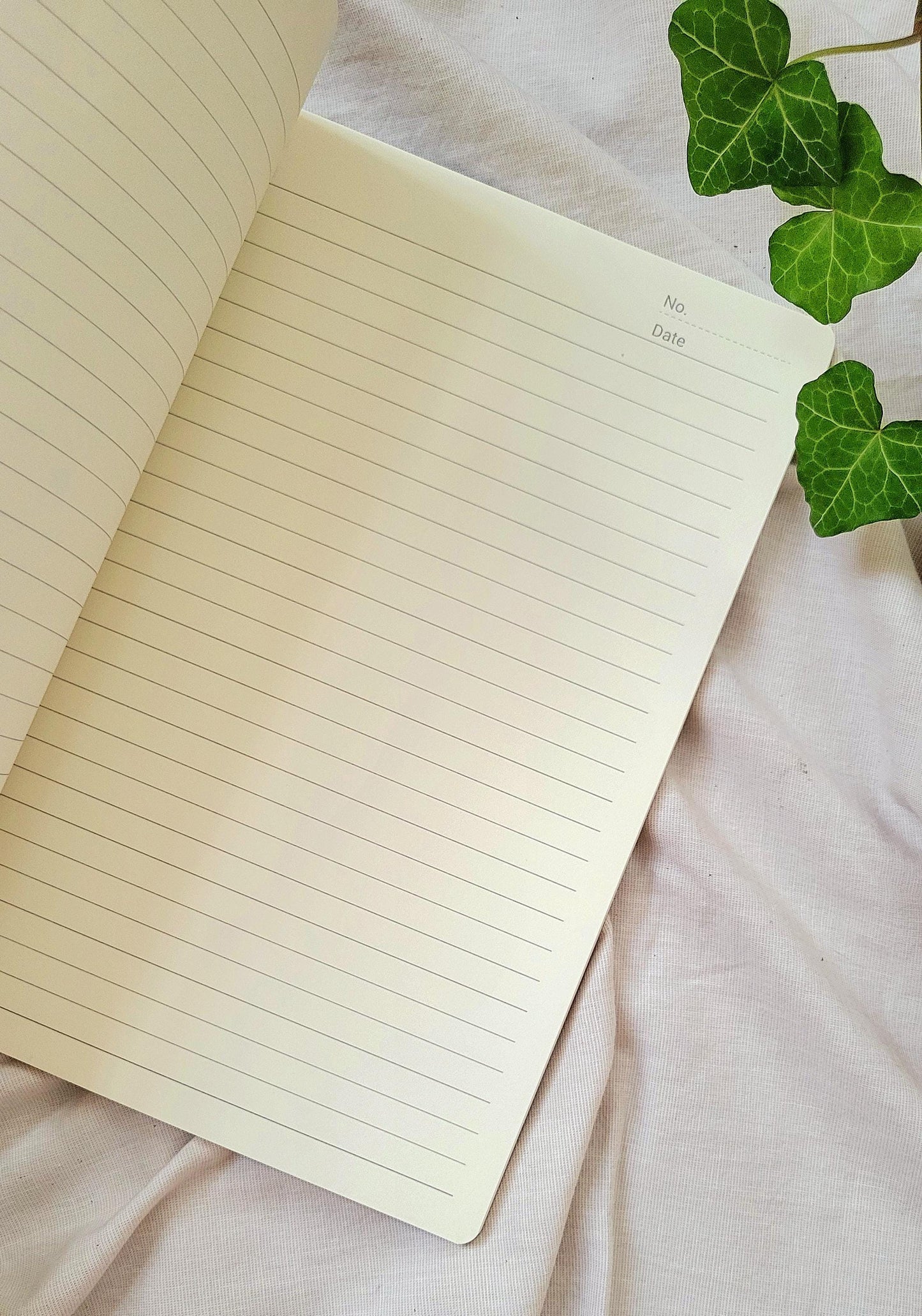 L'ÉPHÉMÈRE Notebook